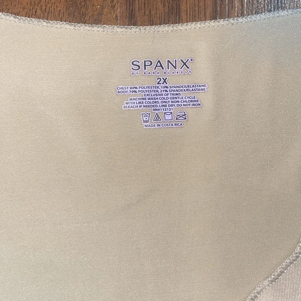 Spanx Hide & Sleek Camisole Size 2X Shaping Slimming Stretch Neutral Minimal